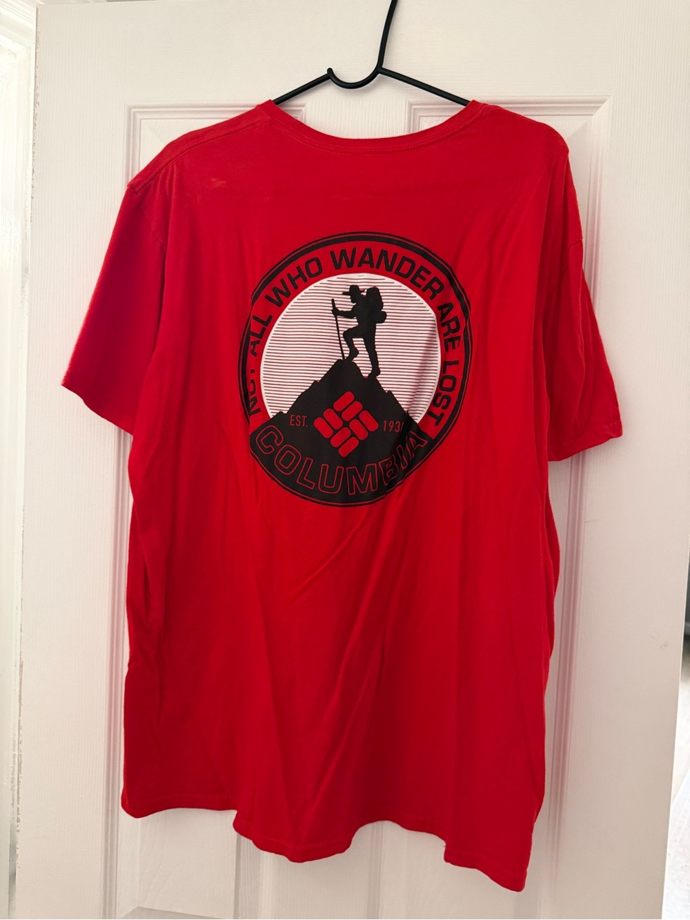 Columbia Red Short-Sleeve Graphic Hiking Tee